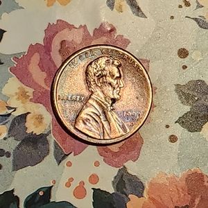 1993 penny D mint mark with several errors...double die both sides and more.